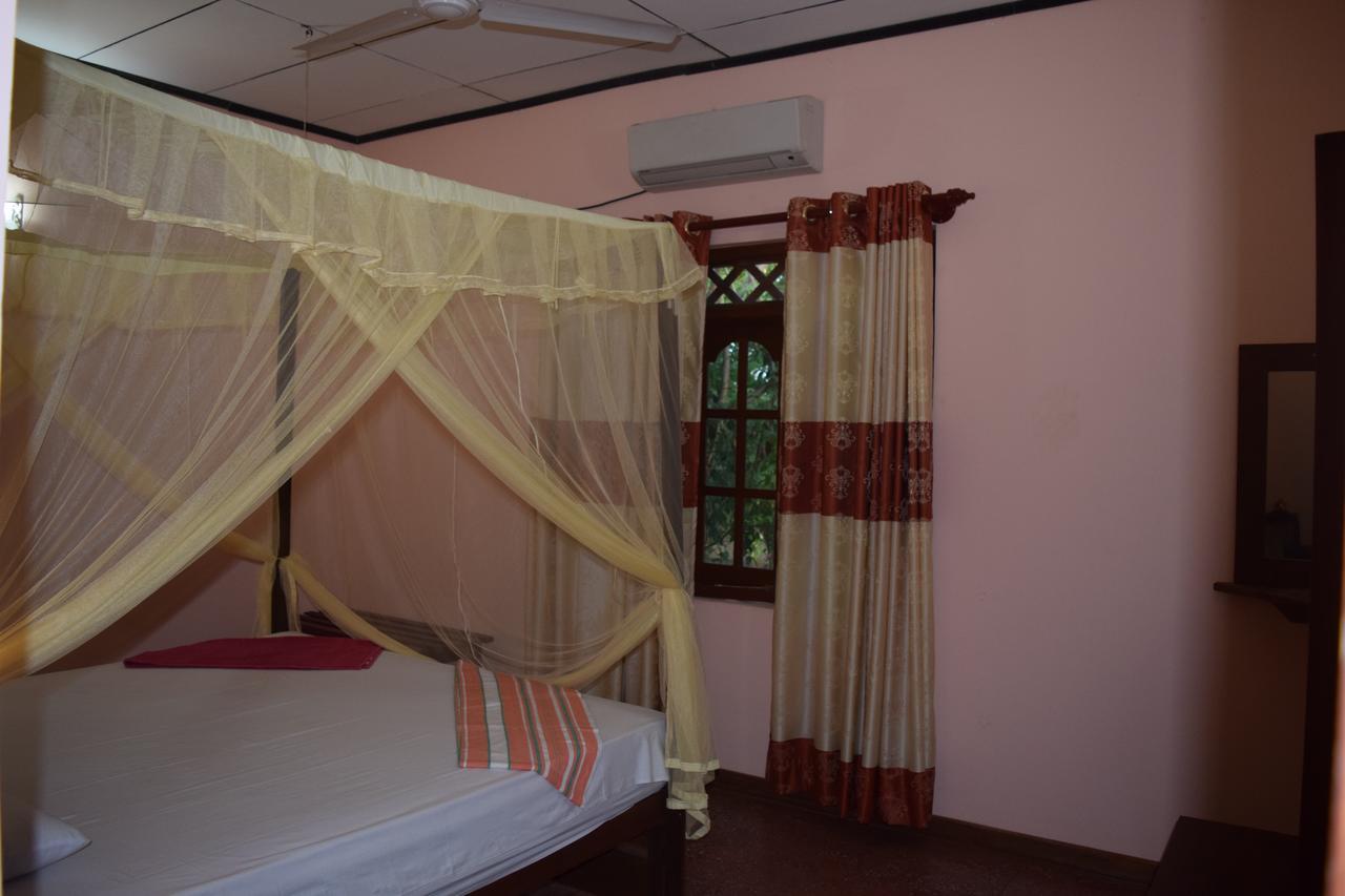 ลาวิช อีโค จังเกิล Hotel ทิซซามาฮารามา ภายนอก รูปภาพ