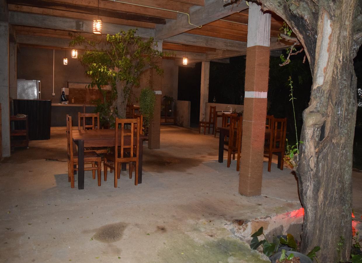 ลาวิช อีโค จังเกิล Hotel ทิซซามาฮารามา ภายนอก รูปภาพ